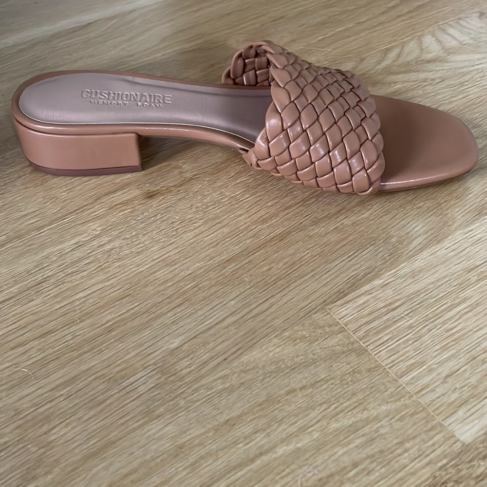 NWOT!!! Cushionaire Woven Block Heel Sandal - brand new, never worn! - Picture 8 of 9